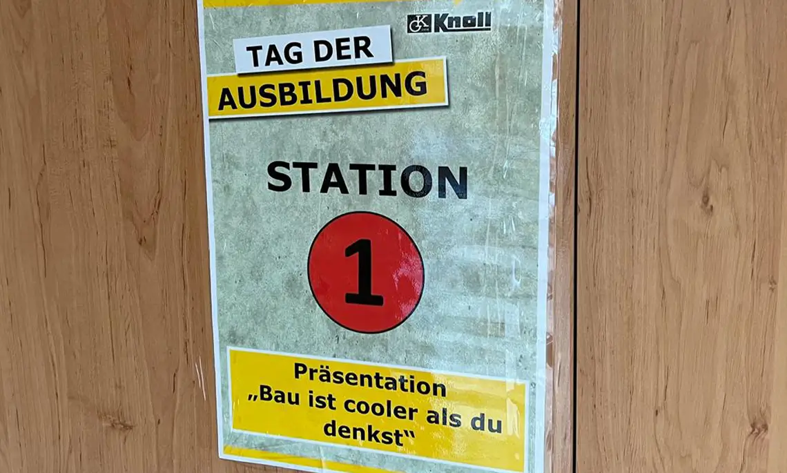 An insgesamt 7 Stationen wurden praxisnahe Eindrücke aus 10 verschiedenen Berufsbildern vermittelt (Foto: Matthias Brüning)