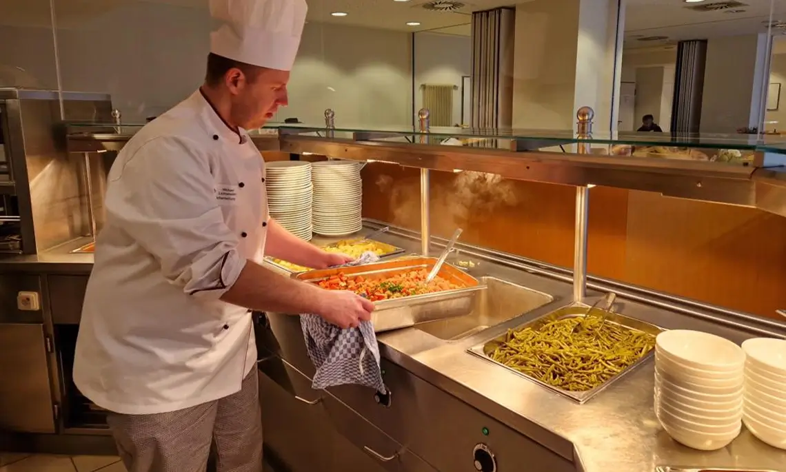 Täglich werden 800 Essen zubereitet (Foto: Krankenhaus Ludmillenstift)