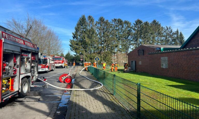 Werlte –  Brand in Gewerbehalle
