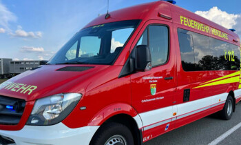 Herzlake – Hecke gerät bei Unkrautarbeiten mit Gasbrenner in Brand