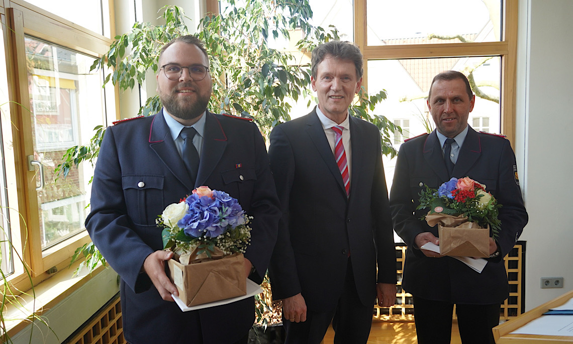 Ortsfeuerwehr Lingen: Ortsbrandmeister Thomas Schmidt (re.) und der stellvertretende Ortsbrandmeister Manuel Bürger (li.)