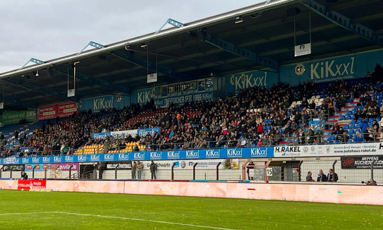 Topspiel um den Aufstieg in die Oberliga Niedersachsen zwischen Meppen II und Holthausen Biene in der Hänsch-Arena