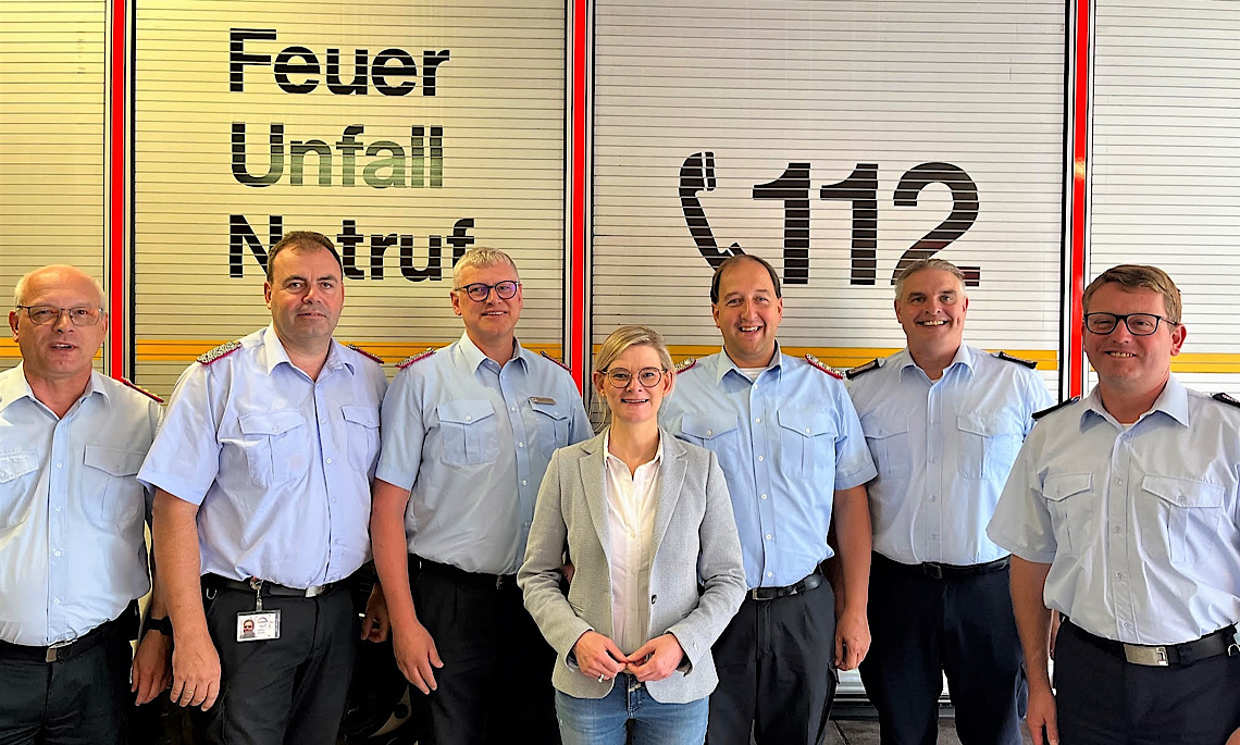 Feuerwehr im Austausch mit Lara Evers (MdL)