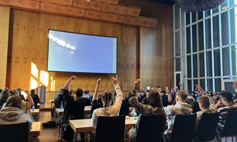 Junge Menschen debattieren über Politik und Gesellschaft – „Pimp my Future“ in Papenburg