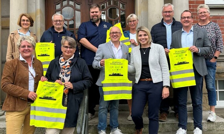 Papenburg – Neue Warnwesten für die 1. Klassen
