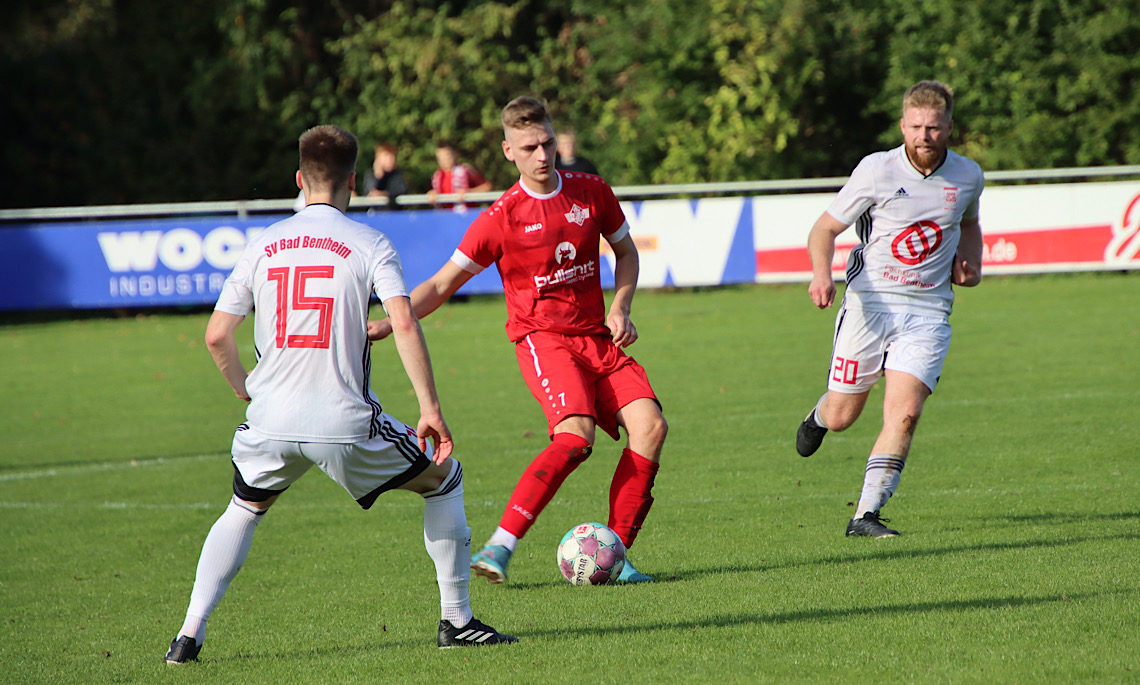 16. Spieltag in der Bezirksliga Weser-Ems – VFL Emslage will auch in Surwold dreifach punkten