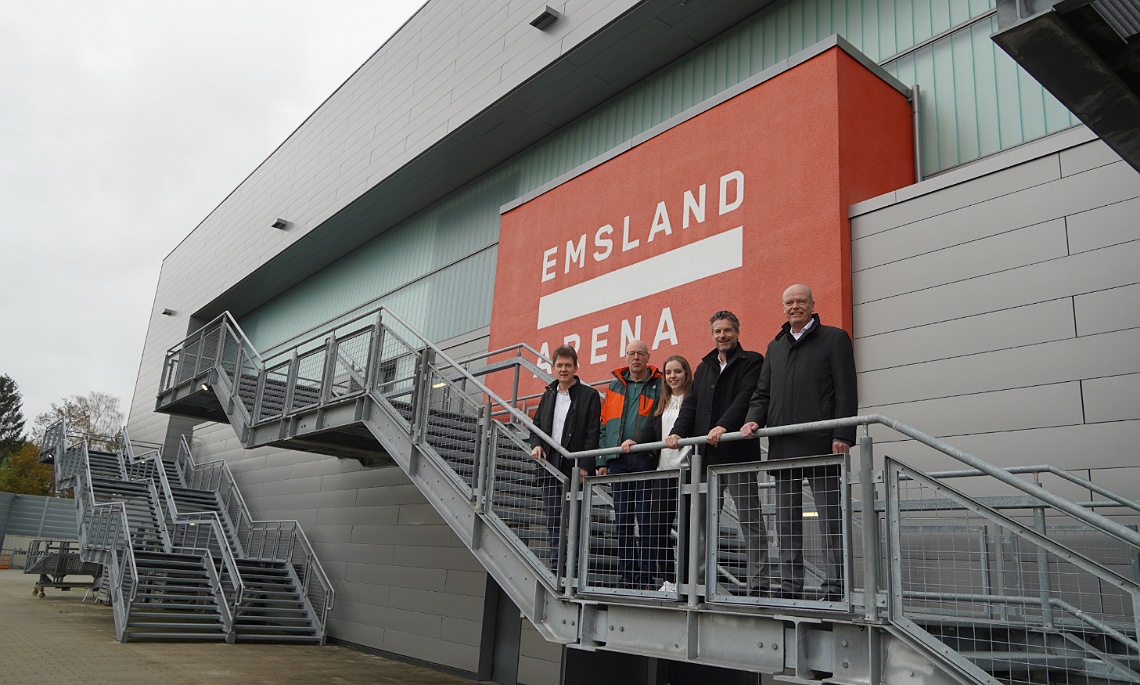 Lingen – PV-Anlage auf der EmslandArena in Betrieb genommen