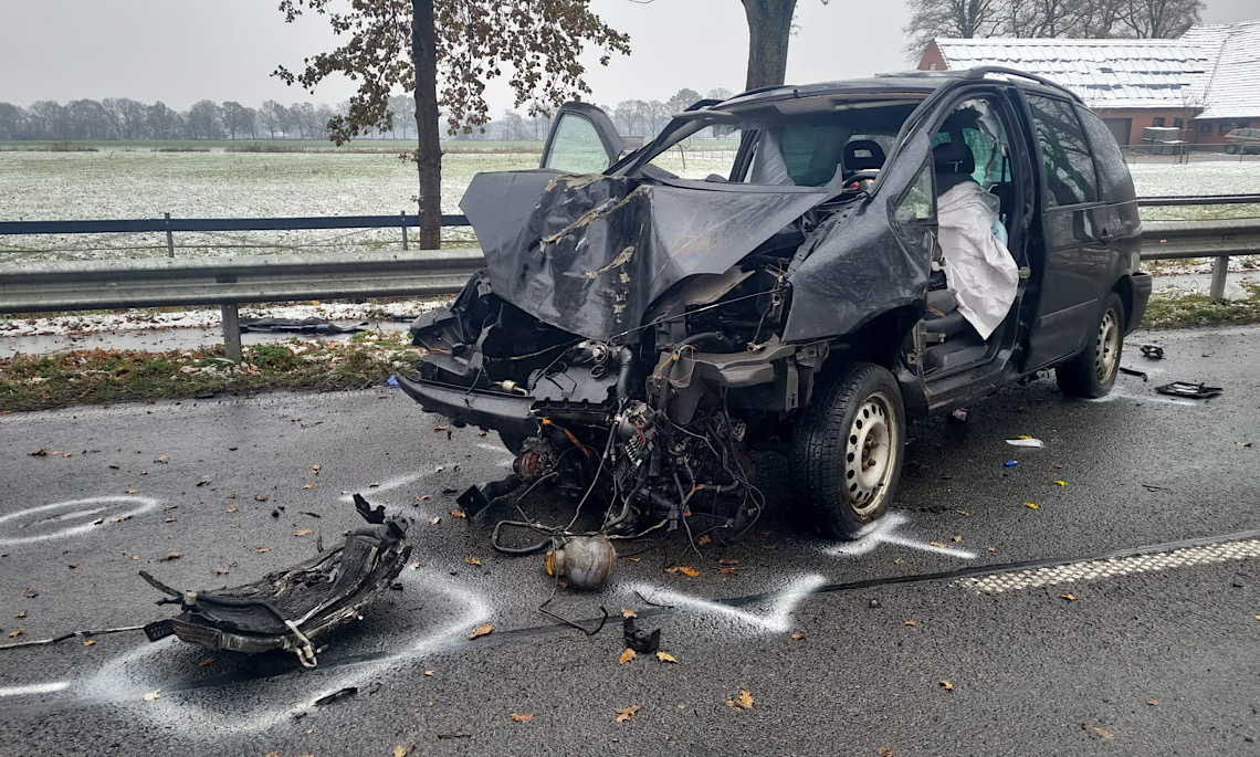 B402 – Verkehrsunfall zwischen Haselünne und Abzweigung nach Dohren