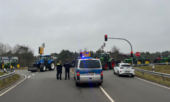 Straßenblockaden mit Mist und Baumstämmen: Niedersachsen kündigt Härte gegen Landwirte an