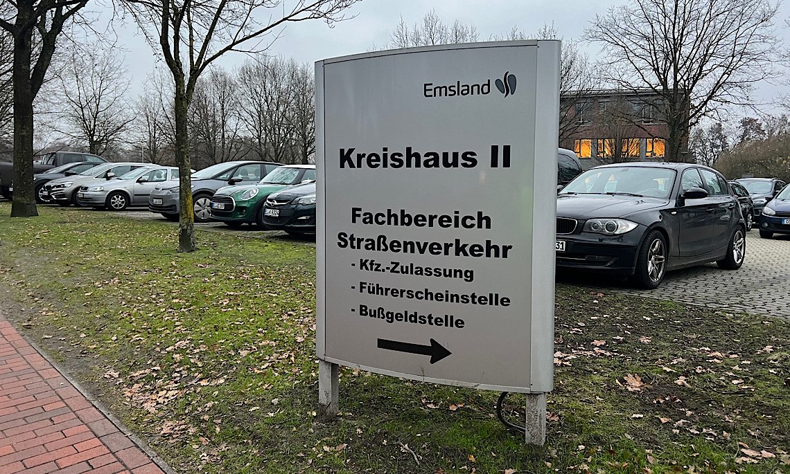 Kfz-Zulassung öffnet spontan am Adventssonntag – 24 Anträge bearbeitet