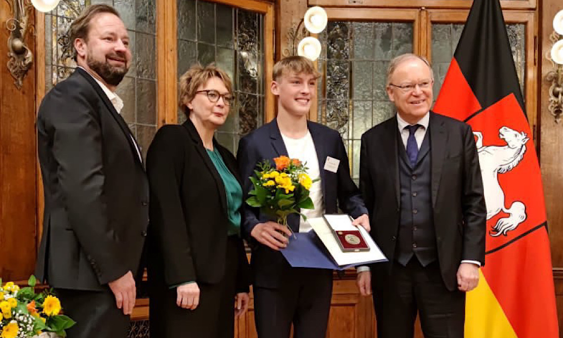 Niedersächsische Sportmedaille für Emsländer Jan-Luca Schulz