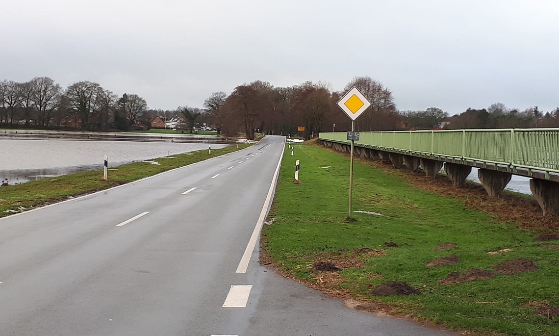 Mehrere Straßen nach Hochwasser wieder freigegeben
