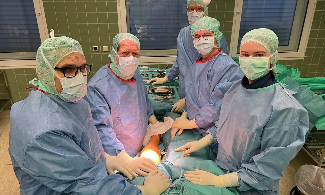 Medizinstudentinnen hospitieren im Papenburger Krankenhaus