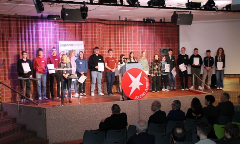 Jugend forscht-Regionalwettbewerb endet mit Preisvergabe in sieben Themengebieten