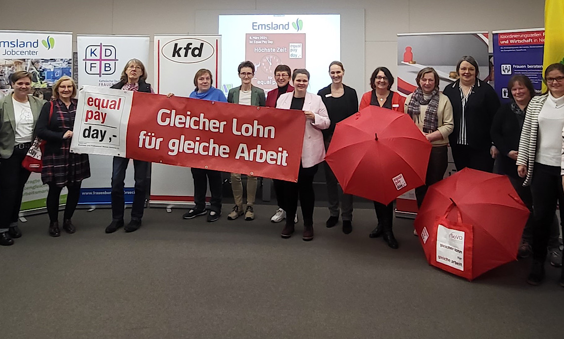 Keine erfreuliche Entwicklung – Gender Pay Gap liegt im Emsland bei 27,4 % – Aktion in Papenburg