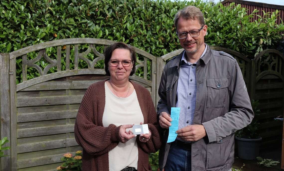 Goldbarren-Gewinn in Groß Hesepe – Jennifer Brümmer freut sich über 10 Gramm echtes Gold