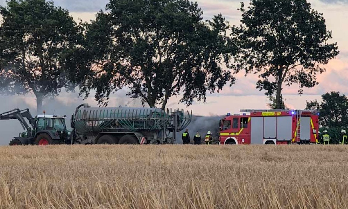 Esterwegen – 130 Strohballen in Brand geraten – Zeugen gesucht