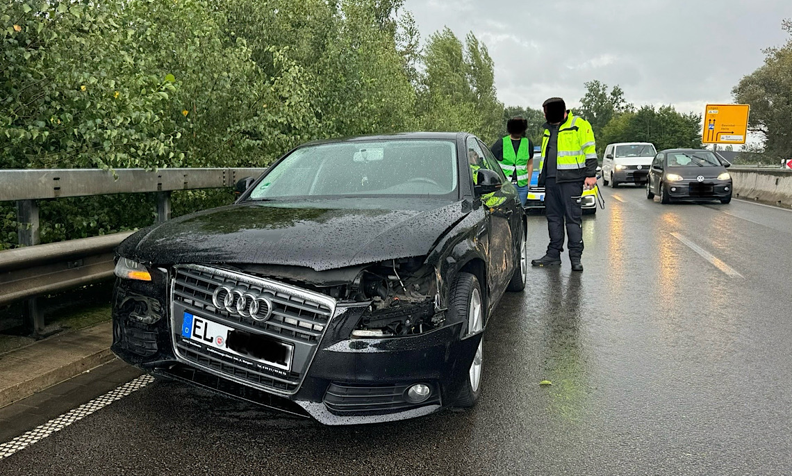 Meppen – Audi kollidiert mit Lastwagen