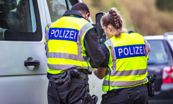 Bundespolizei nimmt bei Grenzkontrolle gesuchten 49-Jährigen fest