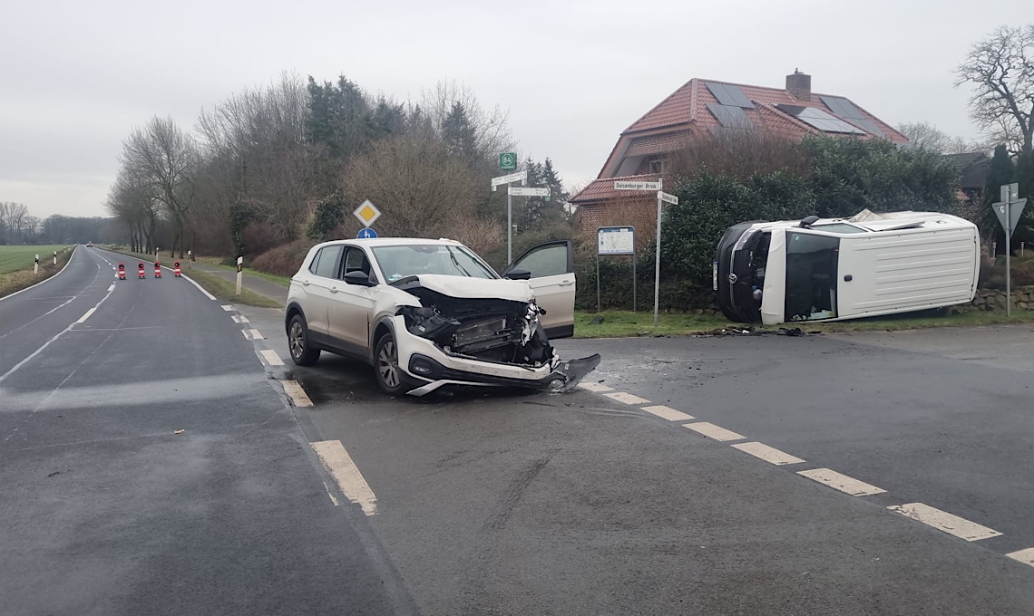 Bawinkel – Schwerer Verkehrsunfall auf Duisenburger Diek