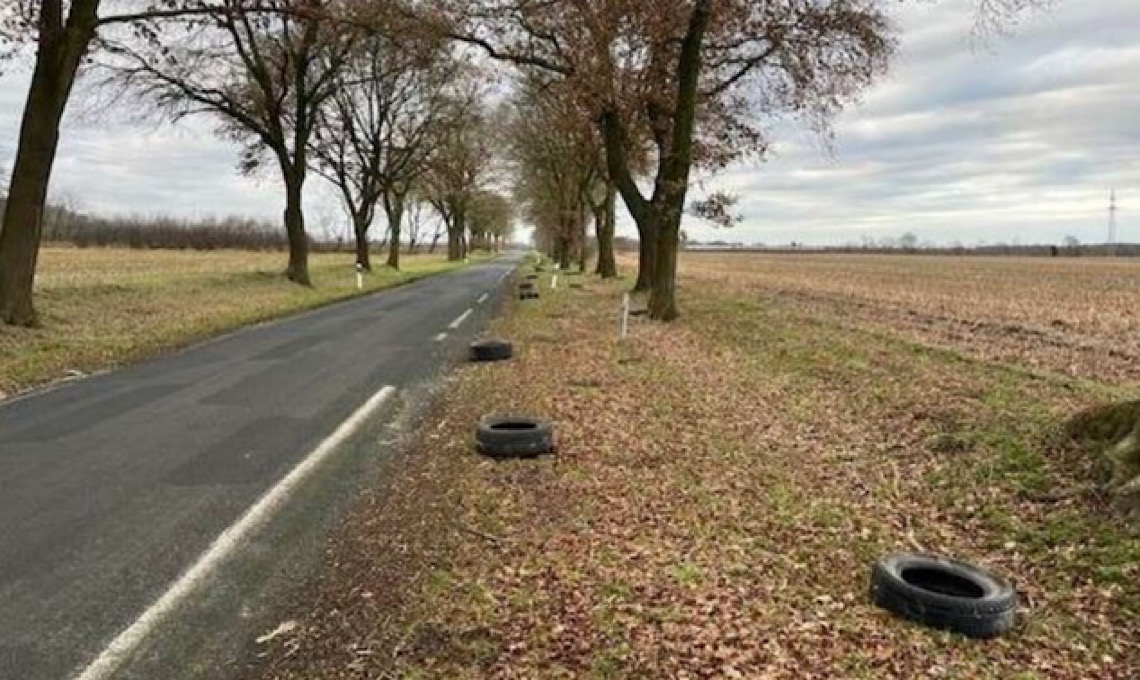 Breddenberg – Zeugen nach illegaler Entsorgung von Altreifen gesucht