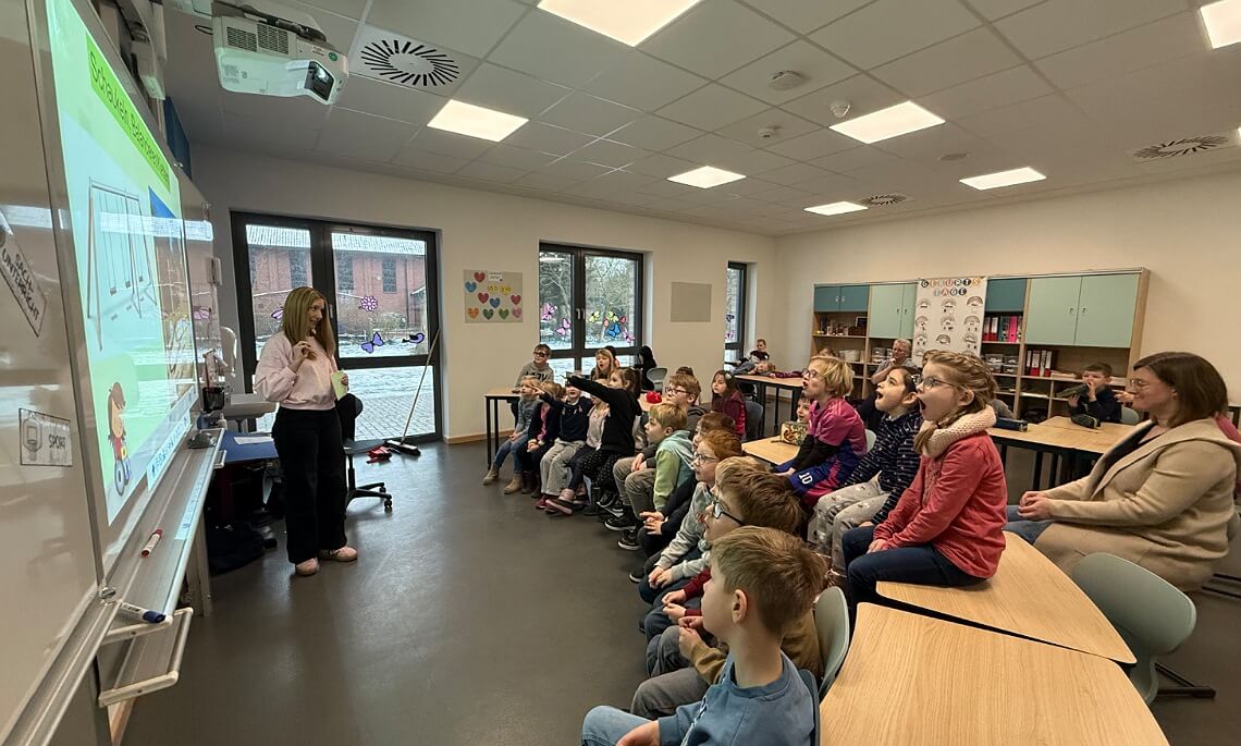 Papenburg – Schülerinnen und Schüler gestalten ihren neuen Schulhof mit