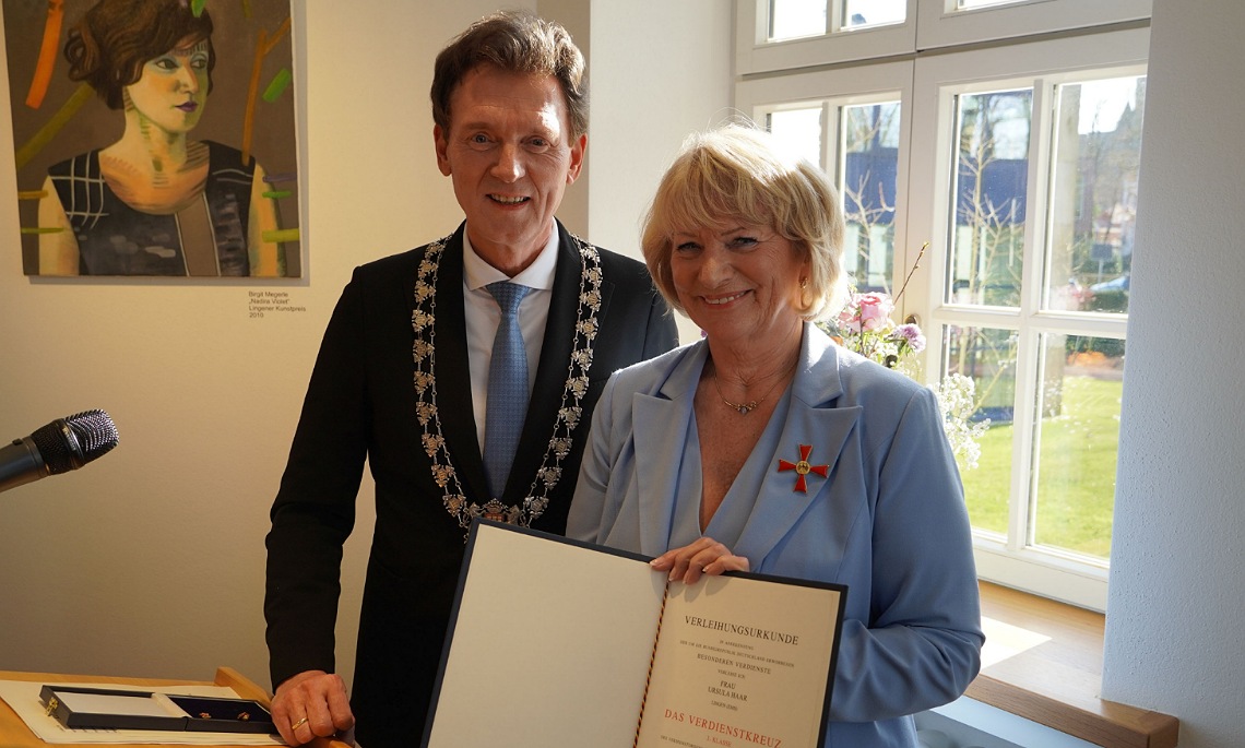 Lingen – Ulla Haar bekommt Bundesverdienstkreuz 1. Klasse