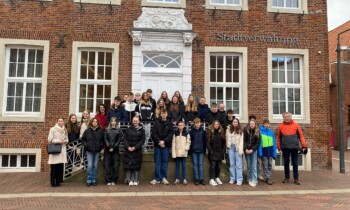 Meppen – Niederländische Austauschschüler zu Gast im historischen Ratssaal
