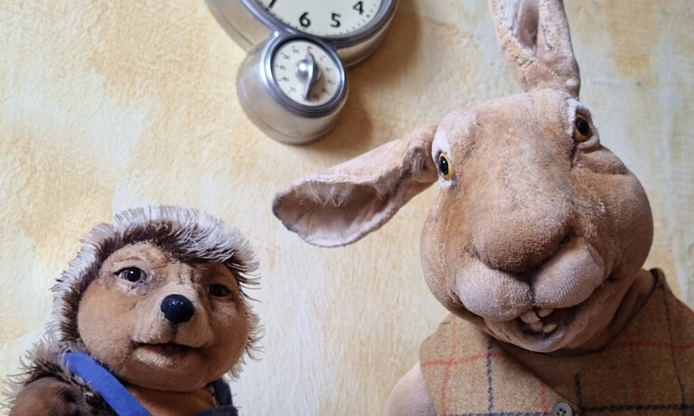 „Kiki und Pupps“ – Hase und Igel im Professorenhaus Lingen