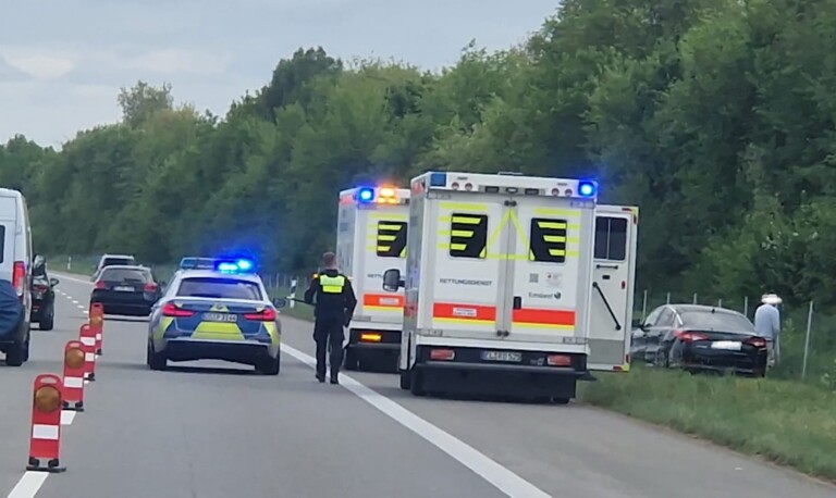 Verkehrsunfall auf der A31 bei Meppen: Familie ins Krankenhaus gebracht
