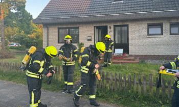 Papenburg – Küchenbrand im Süderweg – Bewohnerin mit Rauchgasvergiftung ins Krankenhaus eingeliefert