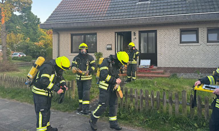 Papenburg – Küchenbrand im Süderweg – Bewohnerin mit Rauchgasvergiftung ins Krankenhaus eingeliefert