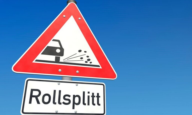 Rollsplitt auf den Straßen im Stadtgebiet Haren (Ems)