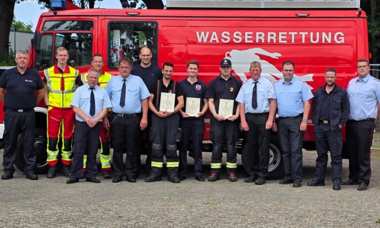 Neue Feuerwehrtaucher für das Emsland