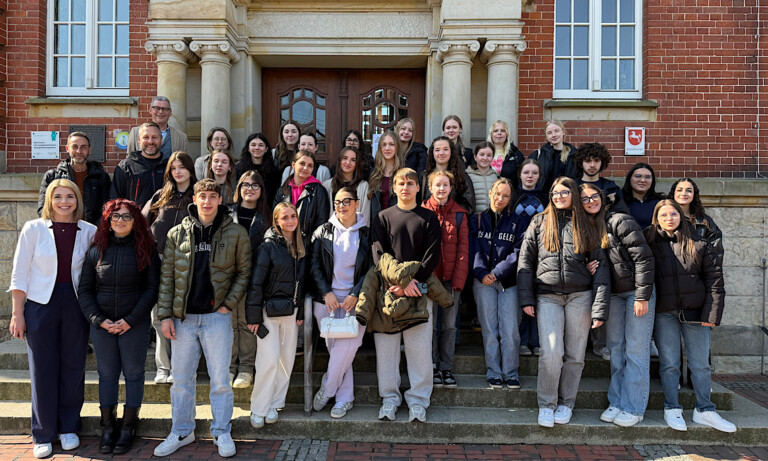 Besuch aus Italien im neuen Papenburger Rathaus