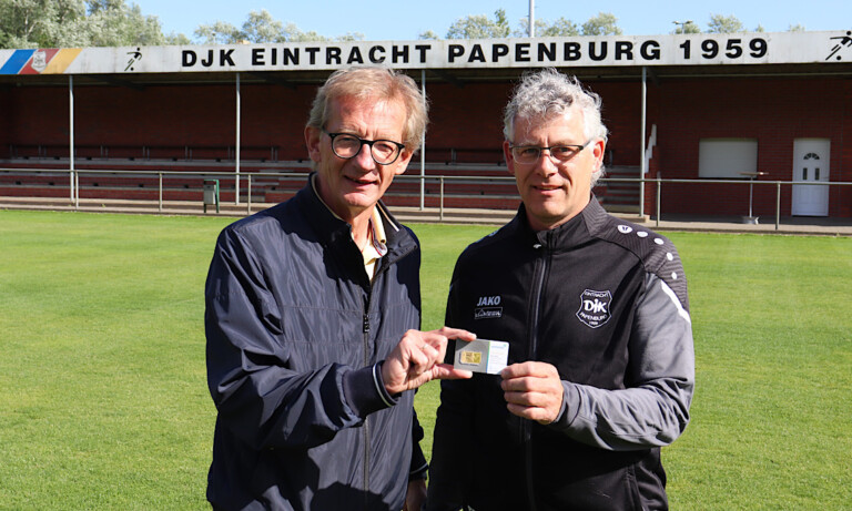 DJK Eintracht Papenburg jubelt – Heinz Schulte gewinnt Goldbarren