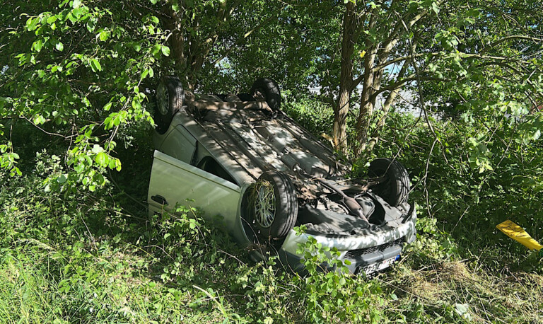 Zeugen nach Unfallflucht in Alt-Rühlertwist gesucht