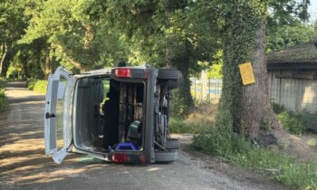 Haselünne – Taxibulli verunfallt auf Dr. Richard Straße