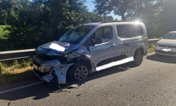 Meppen – Pkw kracht auf B402 ins Stauende
