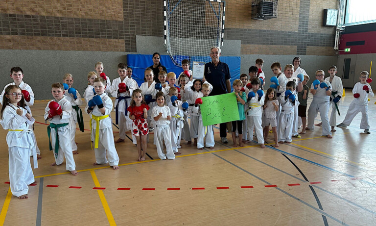 Ehrenamt überrascht – Axel Garbitowski des Karate-Do-Shotokan Zanshin-Werlte e.V. geehrt
