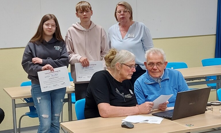 Geeste – Das Digital Café verabschiedet helfende Schülerin und Schüler