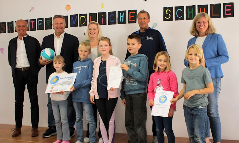 Grundschule St. Johannes Spahnharrenstätte als „Sportfreundliche Schule“ ausgezeichnet