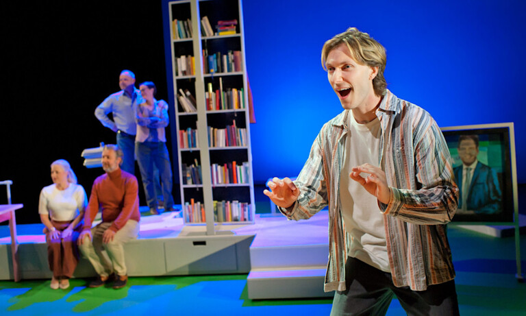 Drama „Deutscher“ im Konzert- und Theatersaal Nordhorn