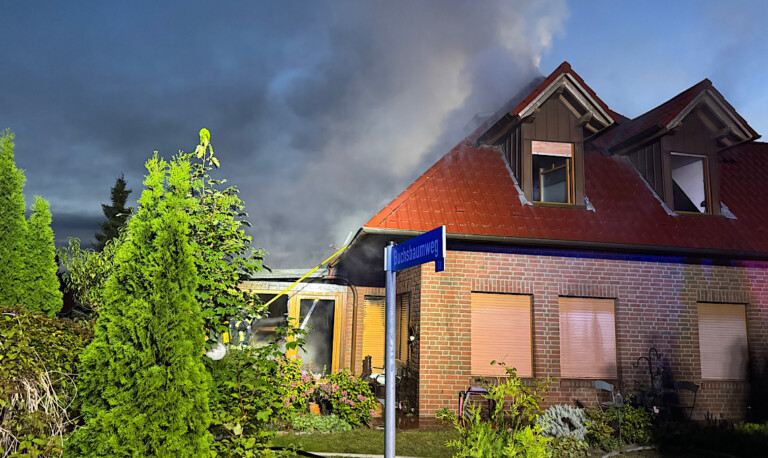 Haren – Feuerwehr löscht Brand in Wohnhaus