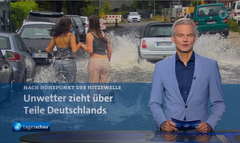 Zwei Mädchen rannten durchs Wasser – Foto aus Meppen in nahezu allen Nachrichtensendungen