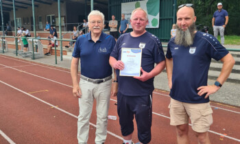 SC BW 94 Papenburg ehrt Vereinshelden Michael Rose