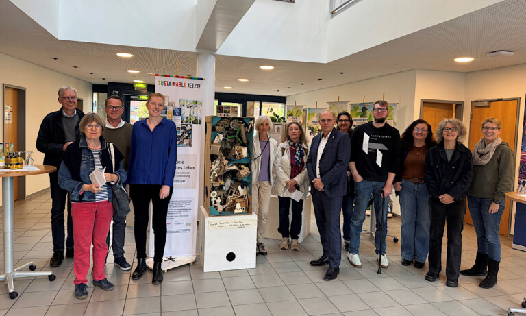 Ausstellung „17 Ziele für ein gutes Leben“ im Lingener Rathaus eröffnet