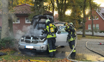 Haren – Pkw gerät an Wesuweer Hauptstraße in Brand