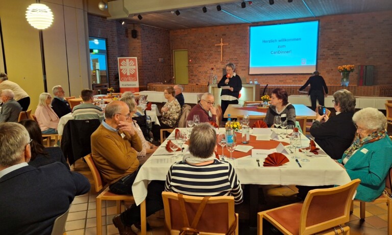 Silberne und goldene Ehrennadeln beim „Caridinner“ in Lingen verliehen
