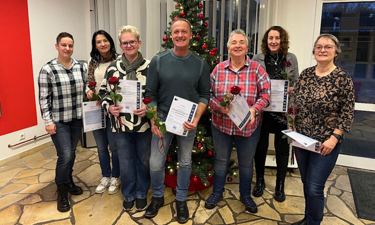 VHS Meppen – Erfolgreiche Zertifikatsübergabe der Qualifizierung zur Betreuungskraft für Pflegebedürftige